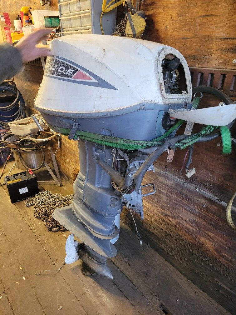 75 HP Evinrude Outboard Motor