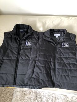 2 NEW VINTAGE PORT AUTHORITY INSULATED VESTS - VALLEY VIEW CASINO - MENS LARGE - LADIES X LARGE