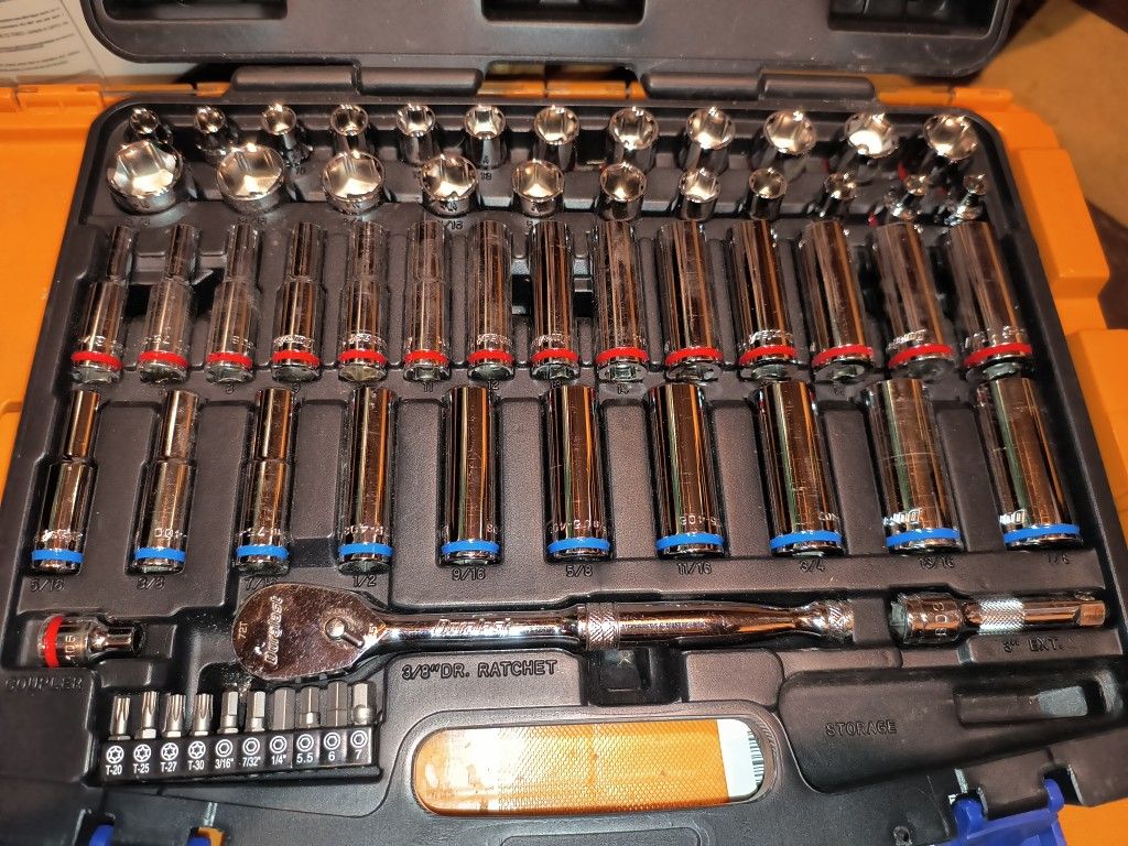 Milwaukee M18 Power Tools & Duralast Ratchet Set 