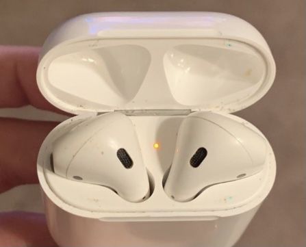 AirPods