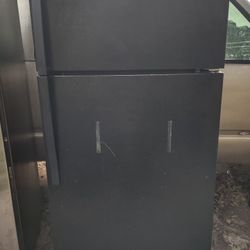 Whirlpool 28-inch Wide Top Freezer Refrigerator - 16 cu. ft.