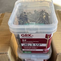 R4 Multipurpose Screws #10x3-1/2”.      Read The Description.