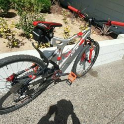 $400** REWARD - THIS BIKE WAS STOLEN ON MAY 16, 2021