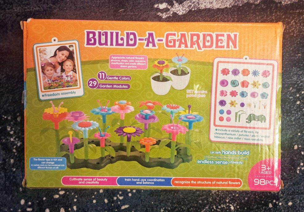 NIB Build A Garden Building Toy for Kids Educational Playset Flowers 98 Pieces'