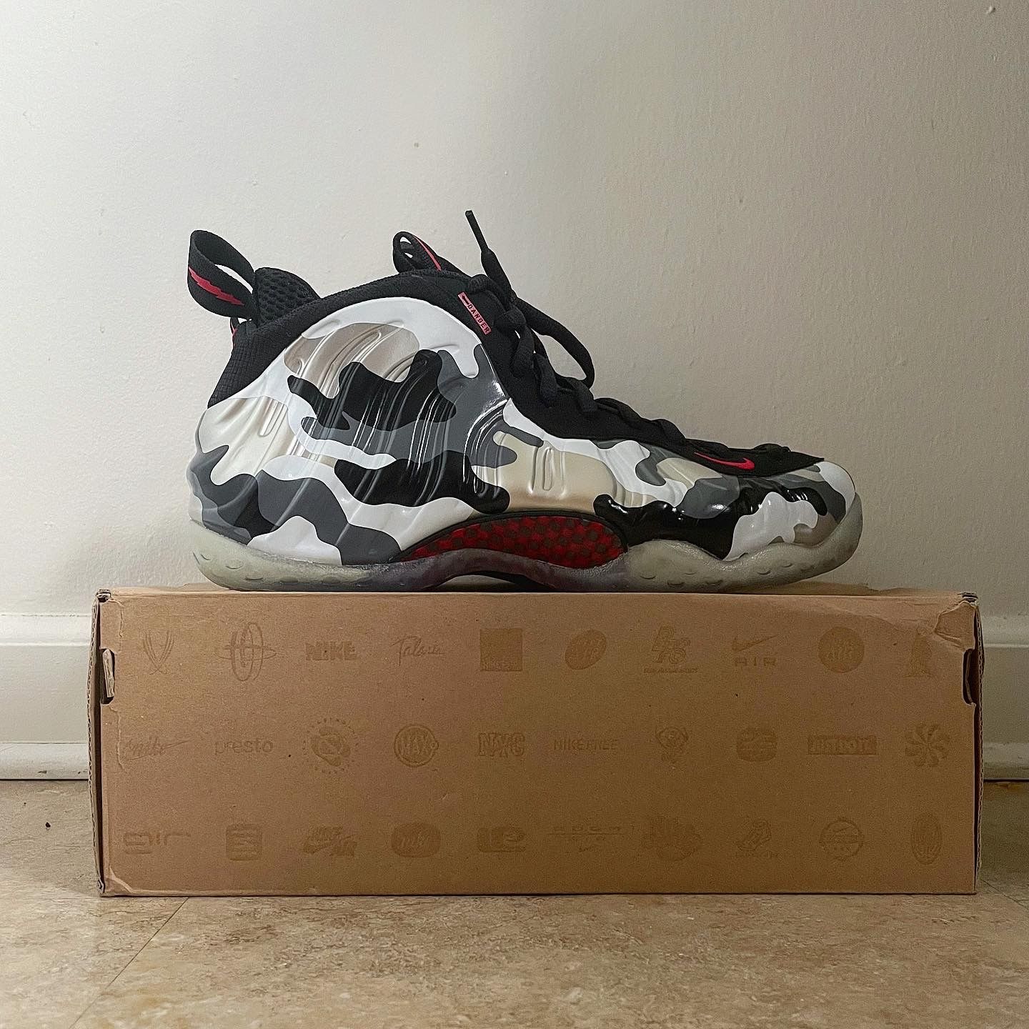 Nike Air Foamposite One Fighter Jet