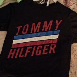 3..00Tommy Hilfiger Kids Short Sleeve Tshirtsize Large