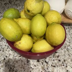 Limones.     ((((($ La Bolsa De Mandado)))