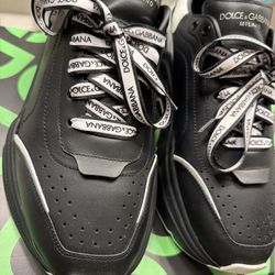 Dolce & Gabbana Size 43 (10)