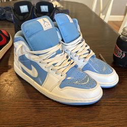 Jordan 1 Mid University Blue