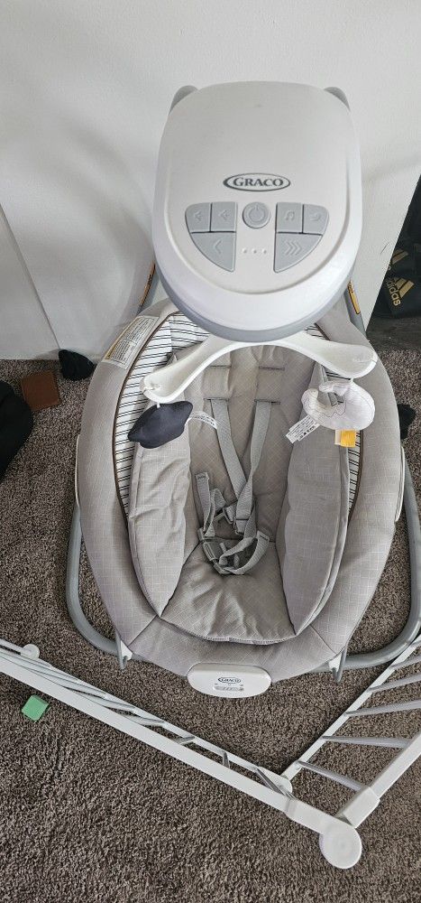 Graco DuetConnect Deluxe Multi Direction Baby Swing and Bouncer