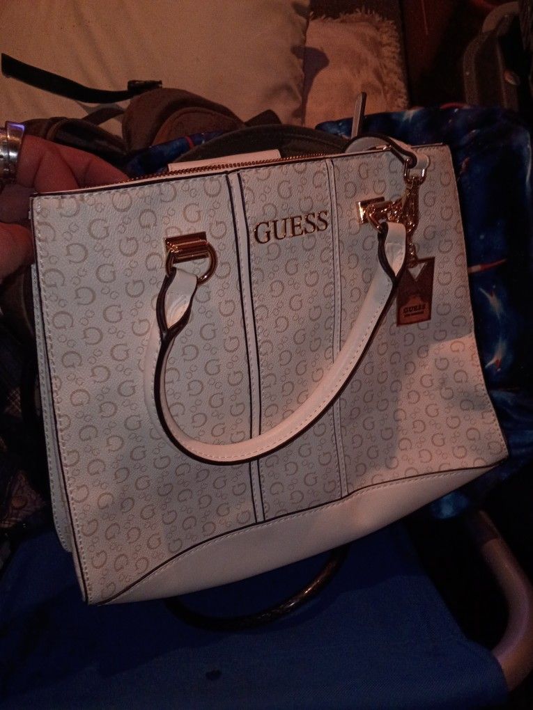 GUESS Rose HANDBAG With Gold Details & Removable Strap *BRAND NEW!*