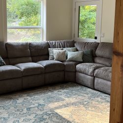Reclining 7-piece Sectional