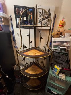 Shelf decor