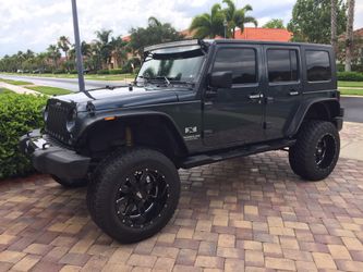 Jeep Wrangler 4 door lifted