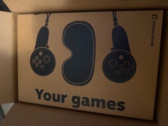 Steam Frame 256gb in hand