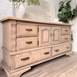 Vintage Broyhill Pinedale Collection Lowbiy Dresser / Sideboard