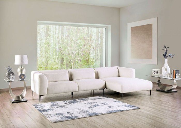 Sectional Right Chaise White Linen, Solid Wood. Others. Metal Legs, Attached Seat And Back, 123"x69"x34"h. New. Especial Price