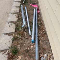 Free Misc Sized Galvanized Threaded Pipe