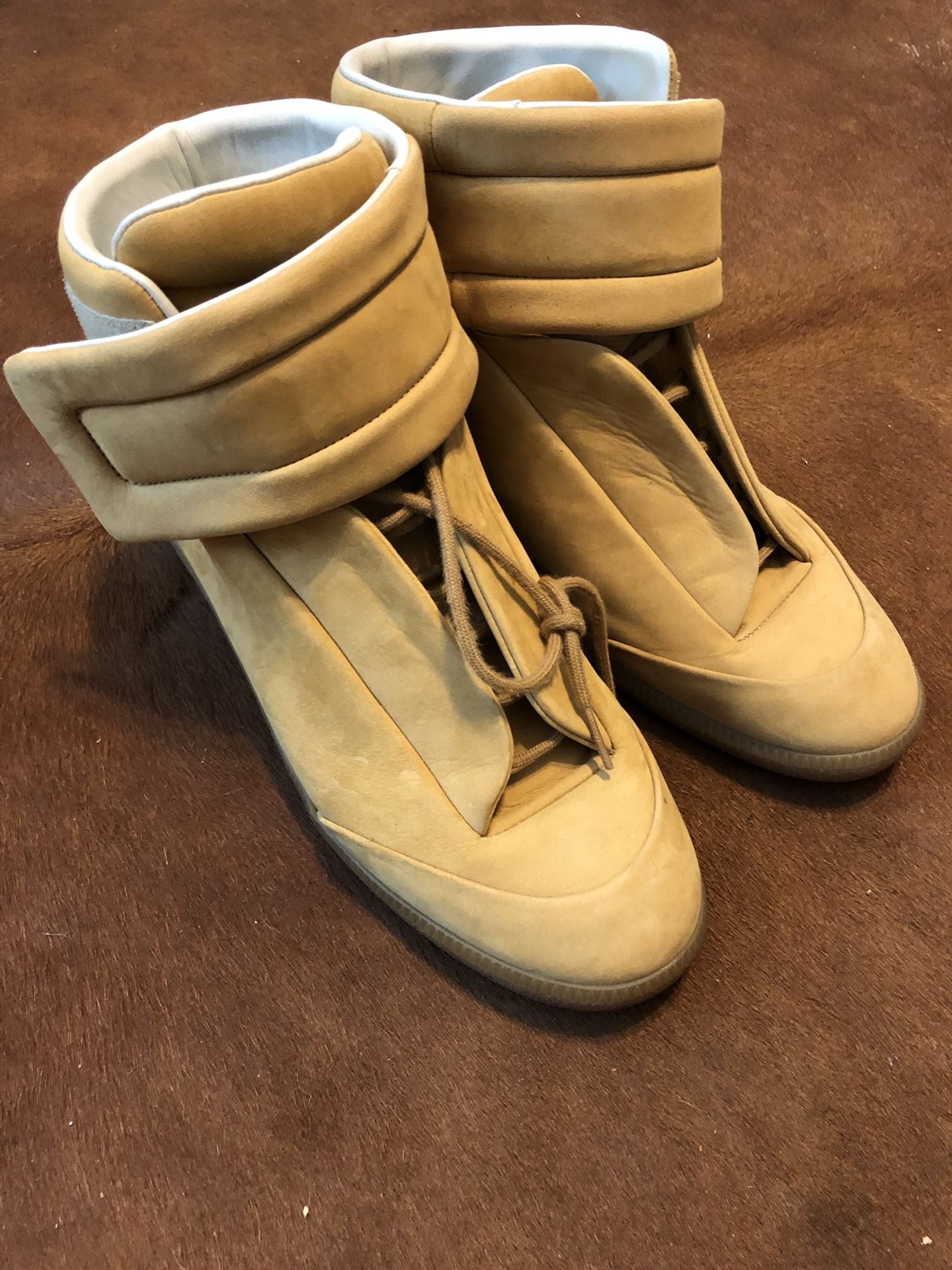 Suede Mason Margellas*ONLY WORN TWICE*IN GREAT CONDITION*CANT BEAT THE PRICE*SIZE 11 1/2!