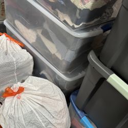 Men’s Clothes XL (6 Boxes)