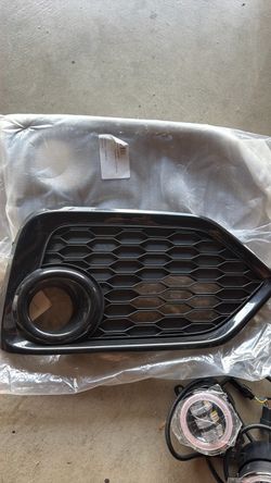 Honda Civic foglight bezel