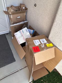FREE - Moving / shipping boxes