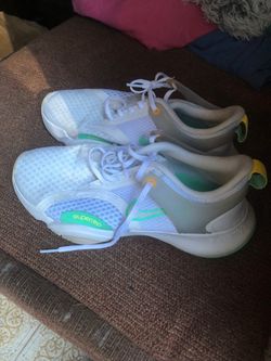 Women’s nike shoes