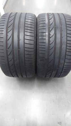Bridgestone Dueler HP Sport 315/35R20. In Good Condition. Have two tires, Selling Together For One Price.