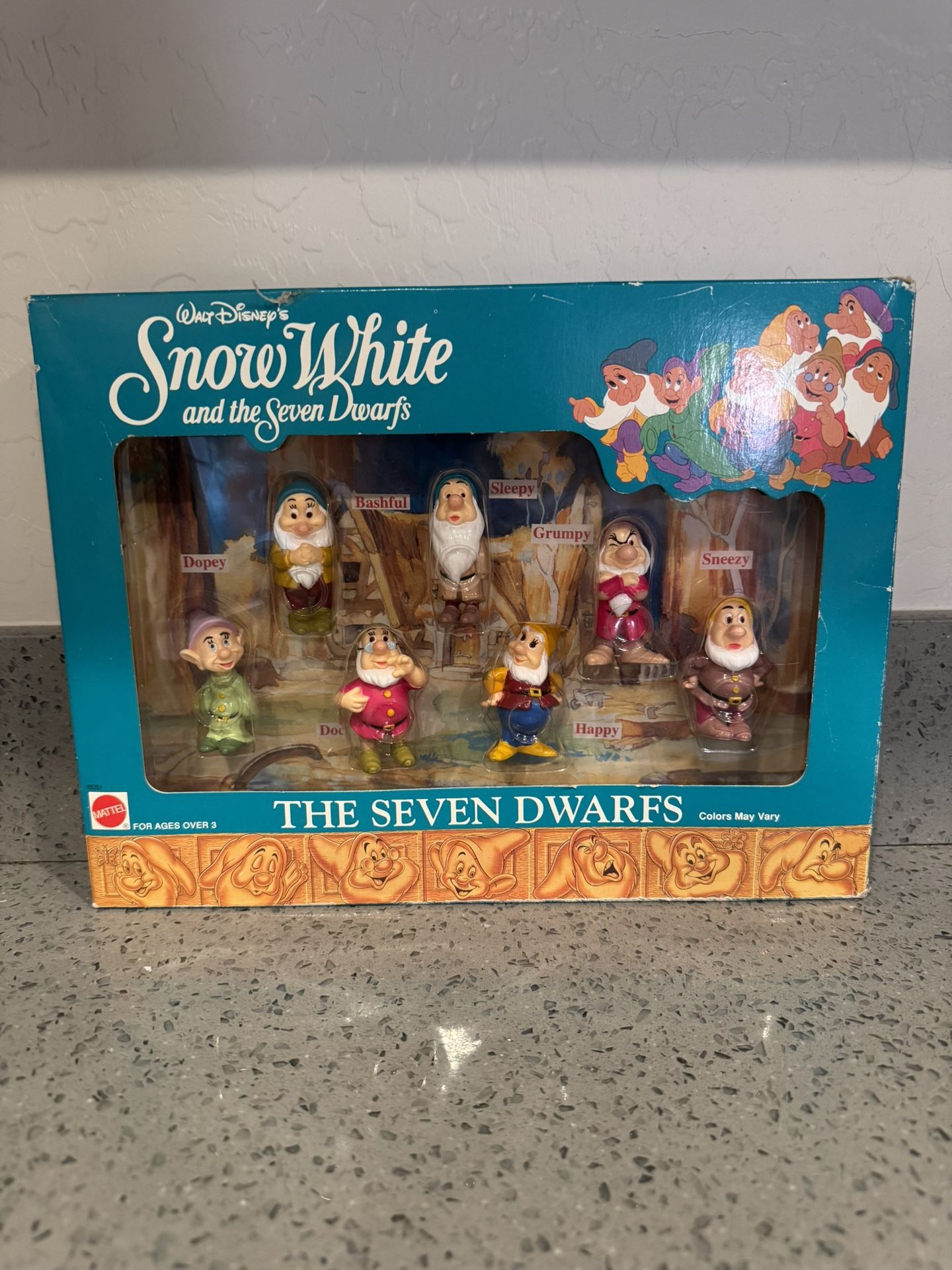 VINTAGE NIB WALT DISNEY "THE SEVEN DWARFS" FIGURES FROM SNOW WHITE