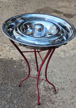 Rim Table