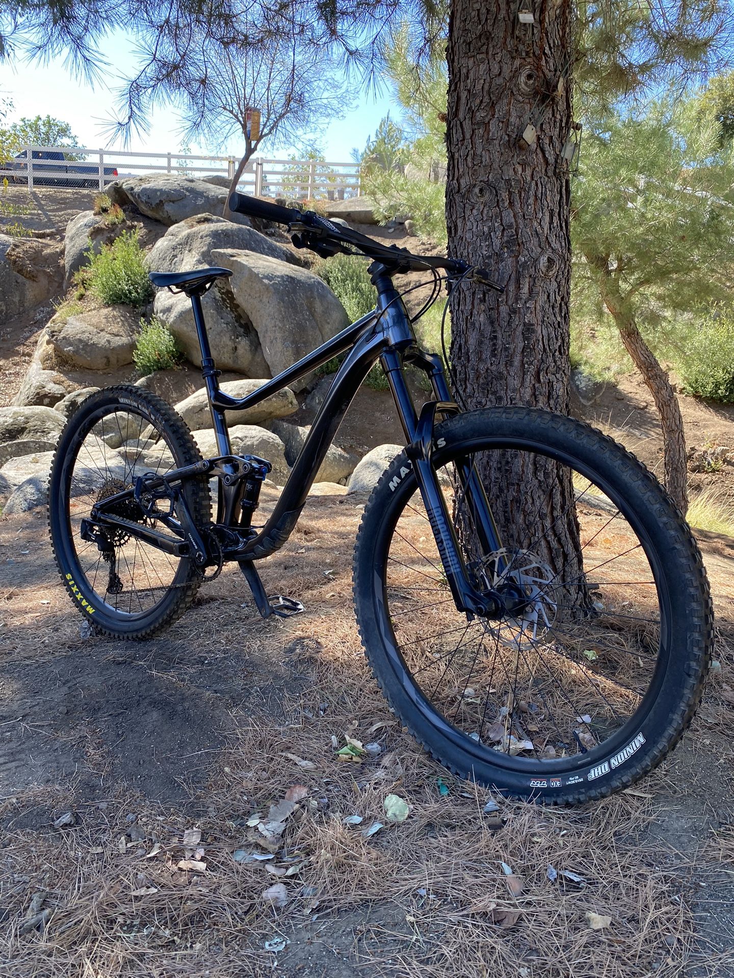 Giant Trance X Mountain Bike - LIKE NEW!