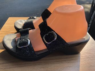 Dansko Women’s Patent Black Strap Wedge Shoes 41/11US