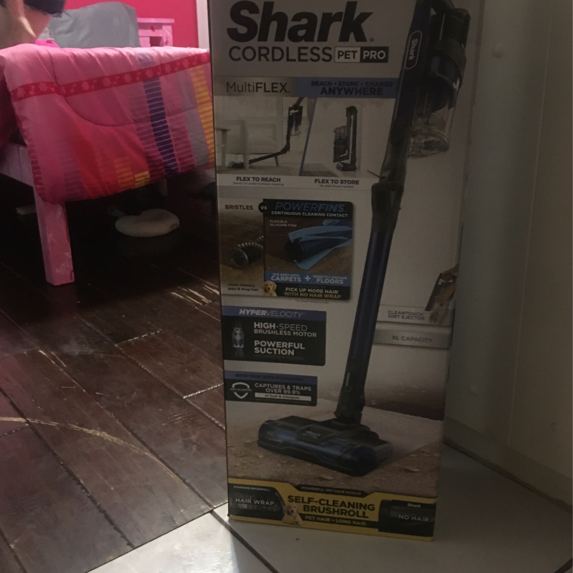 Shark Cordless Pet Pro  Vacuum New In Box Awesome