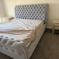 King size bed $100
