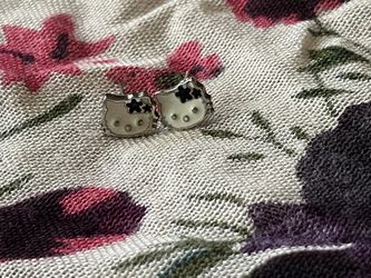 Hello Kitty Earrings 