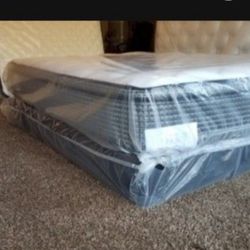 New Queen Mattress And Boxspring Set 