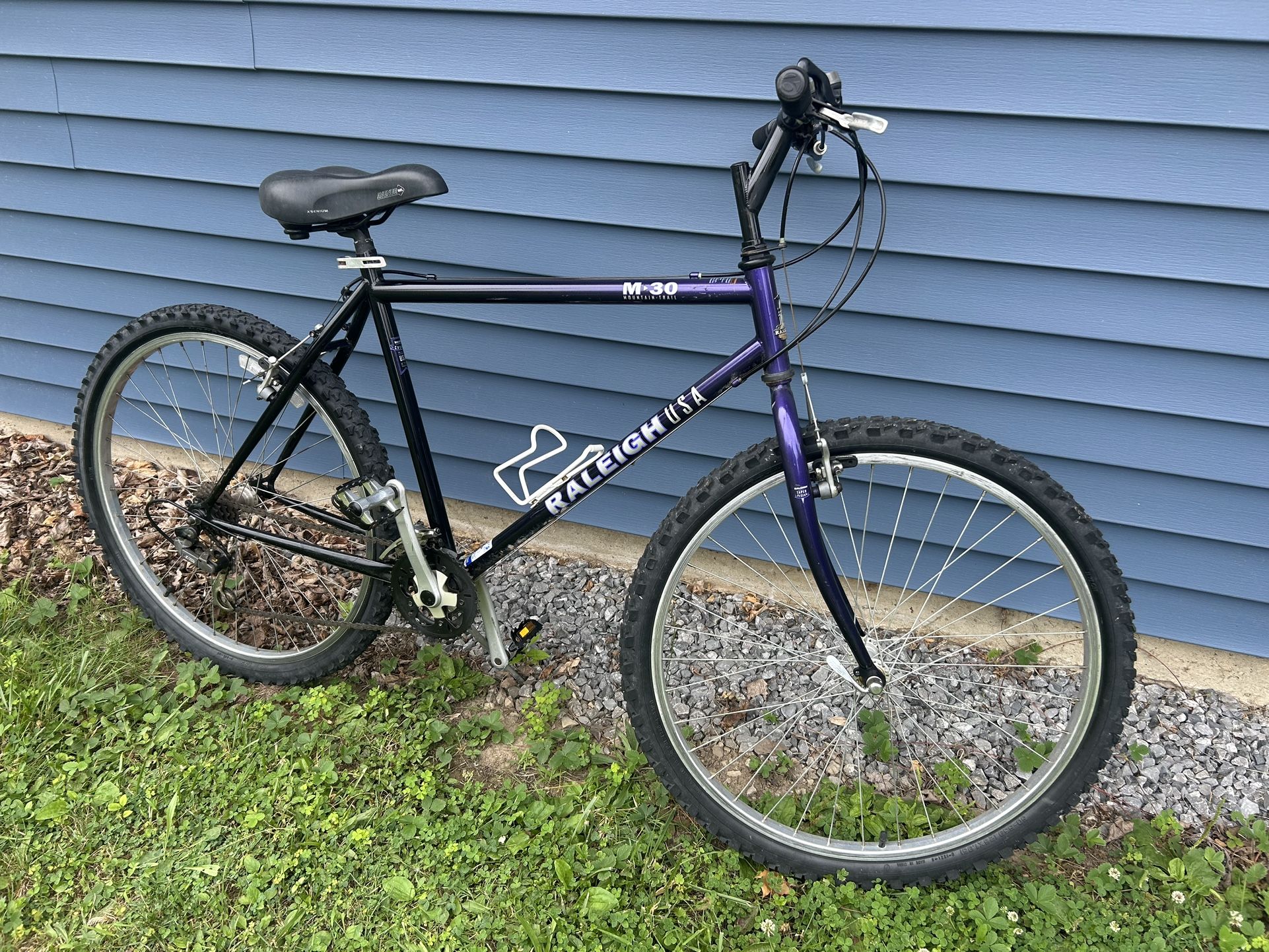 Men’s Tall Frame Bicycle 26 Inch Wheels 18 Speed By Raleigh M30 ready to ride