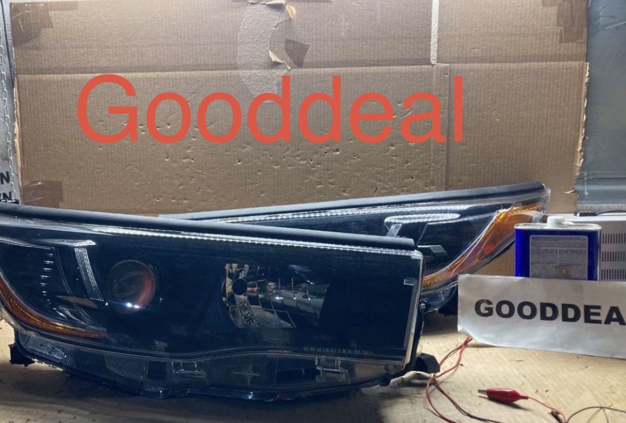 OH56 Fit 14-16 Toyota Highlander Black Halogen Headlight Pair