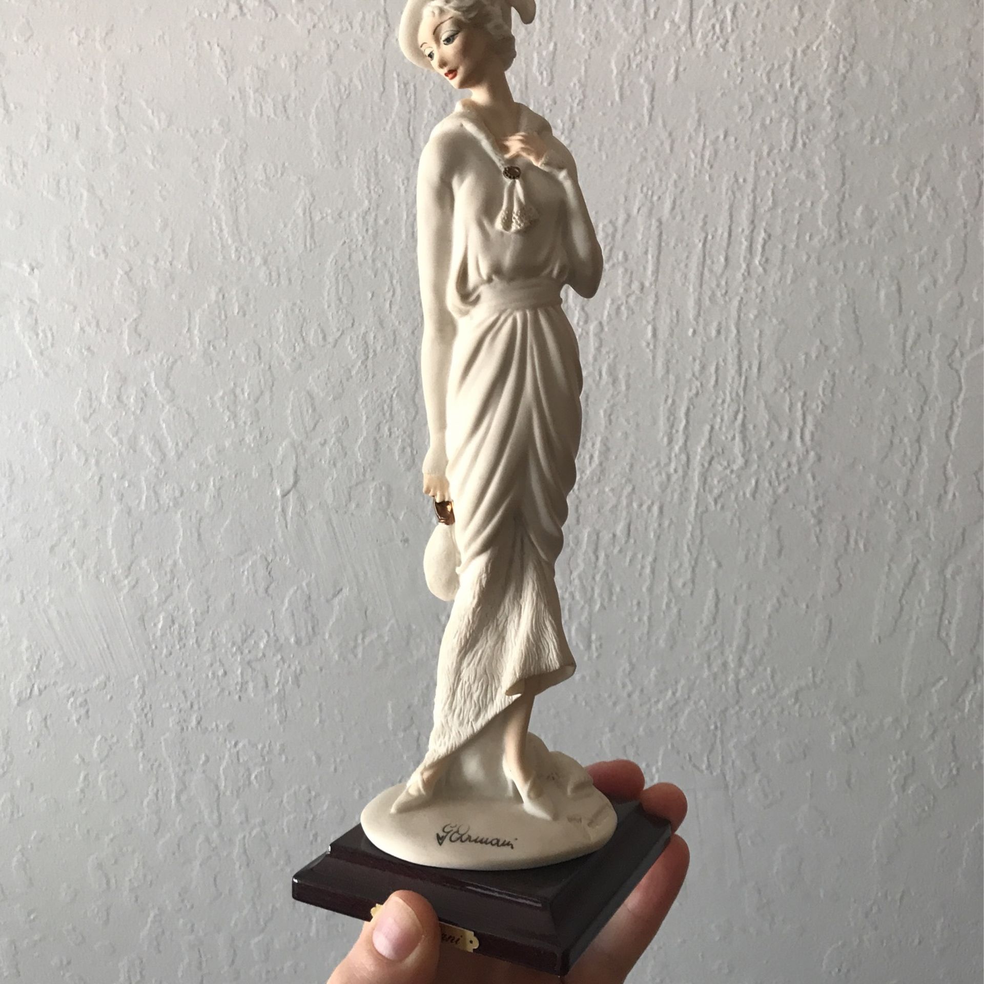 Armani Figures
