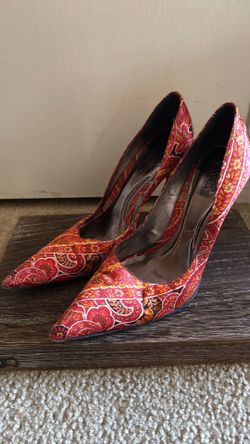 Carlos Santana heels