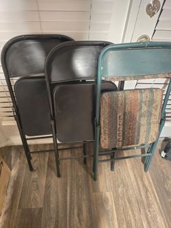 Set of 3 Metal Folding Chairs