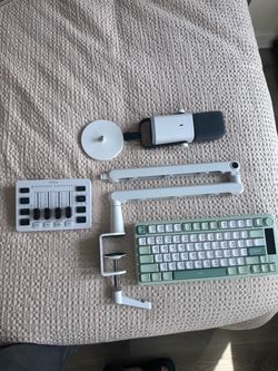 Gaming Peripherals – FIFINE Mic/Mixer, Boom Arm & Womier RGB Keyboard