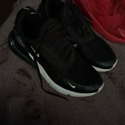 Nikes Size 5Y
