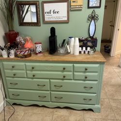 Vintage Style Dresser / Storage Cabinet – Solid Wood