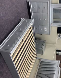 Queen 5-Piece Barcelona Silver LED Storage Platform Bedroom Set