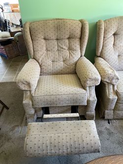 2 Recliners