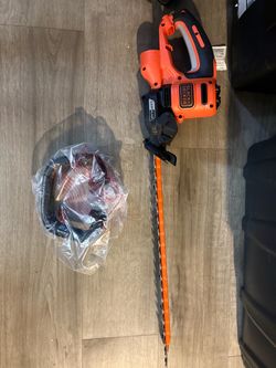 Black and Decker Corded Hedge Trimmer