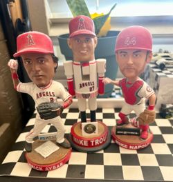 Bobble heads