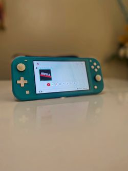 Nintendo Switch Lite + Battlegrounds Game