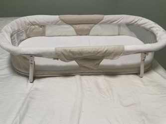 Bassinet And Bathtub